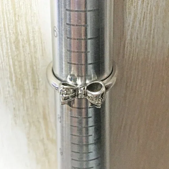 AUTHENTIC BLOOM NYC STERLING SILVER DAINTY BOW & CZ ACCENT BAND RING SIZE: 7 - Picture 10 of 10